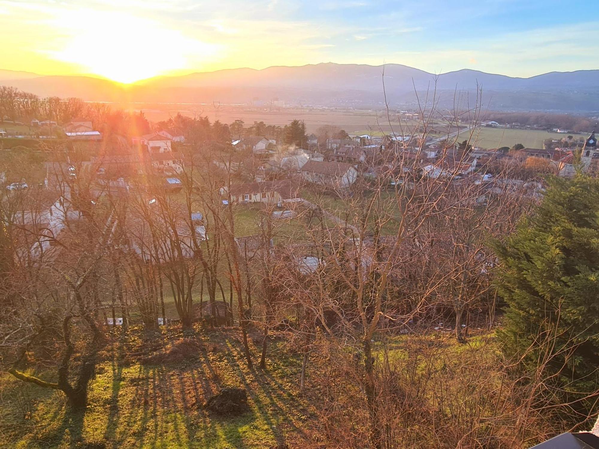 Gite De 70M² Avec Vue Sur Le Massif Du Pilat Clonas-sur-Vareze المظهر الخارجي الصورة